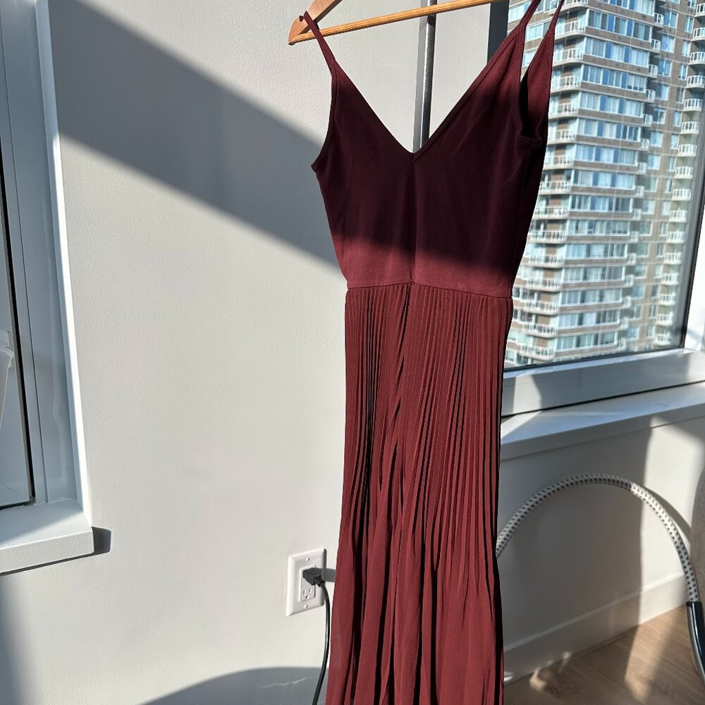 Aritizia Wilfred flowy burgundy dress with open back